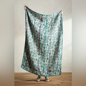 New Van Verre x Anthropologie Recycled Sari Kantha Throw Blanket